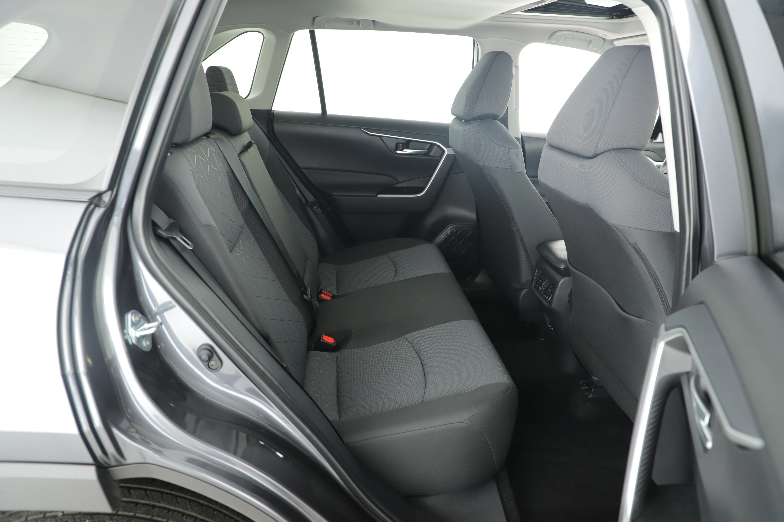 Used 2025 Toyota RAV4 XLE image 15