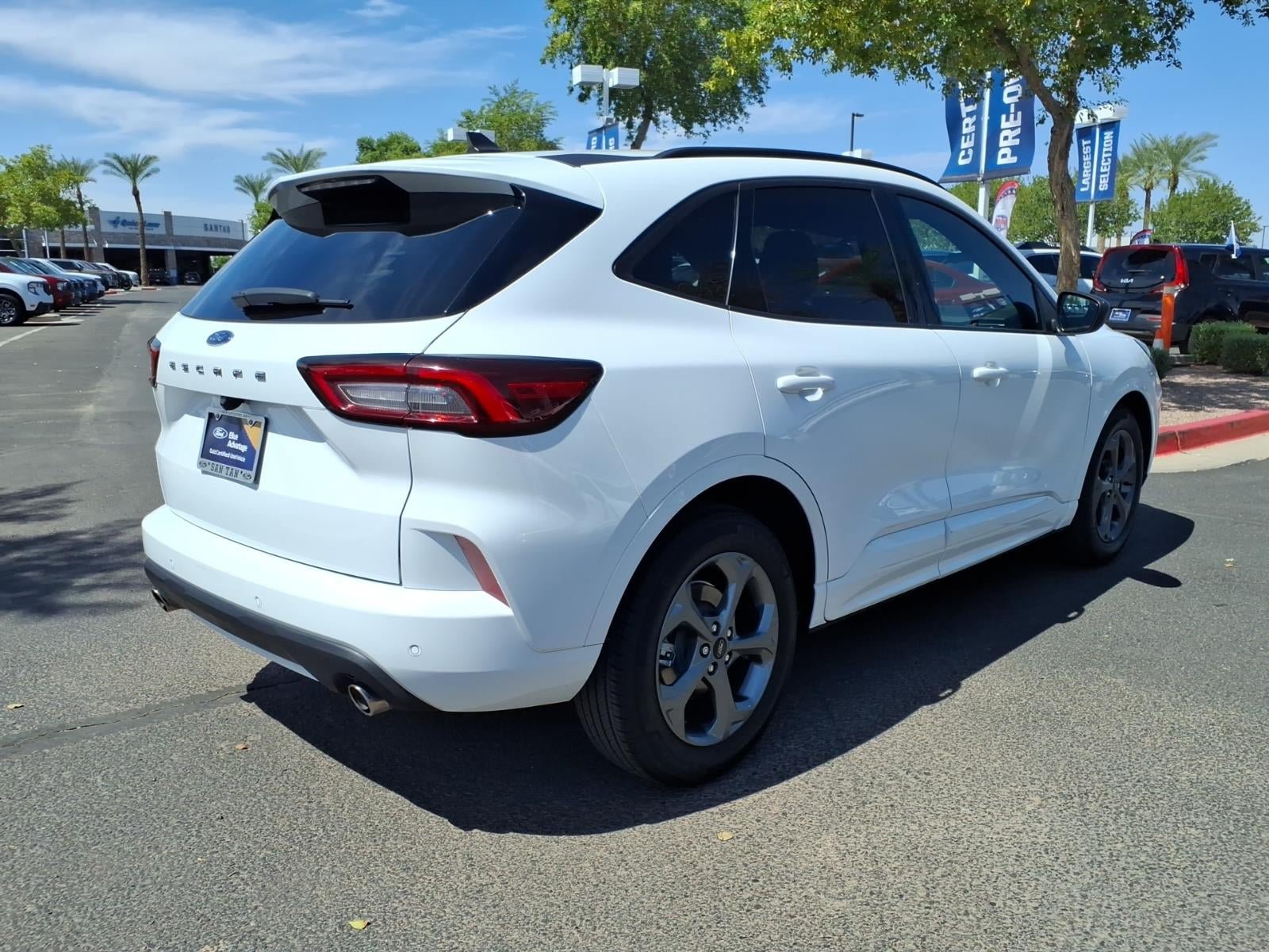 Certified 2023 Ford Escape ST-Line w/ Tech Pack #1 FWD image 4