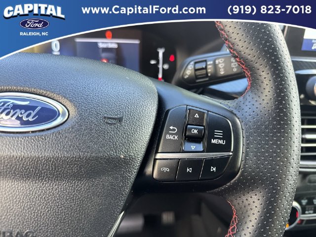 Certified 2025 Ford Escape ST-Line Select AWD/4WD image 23
