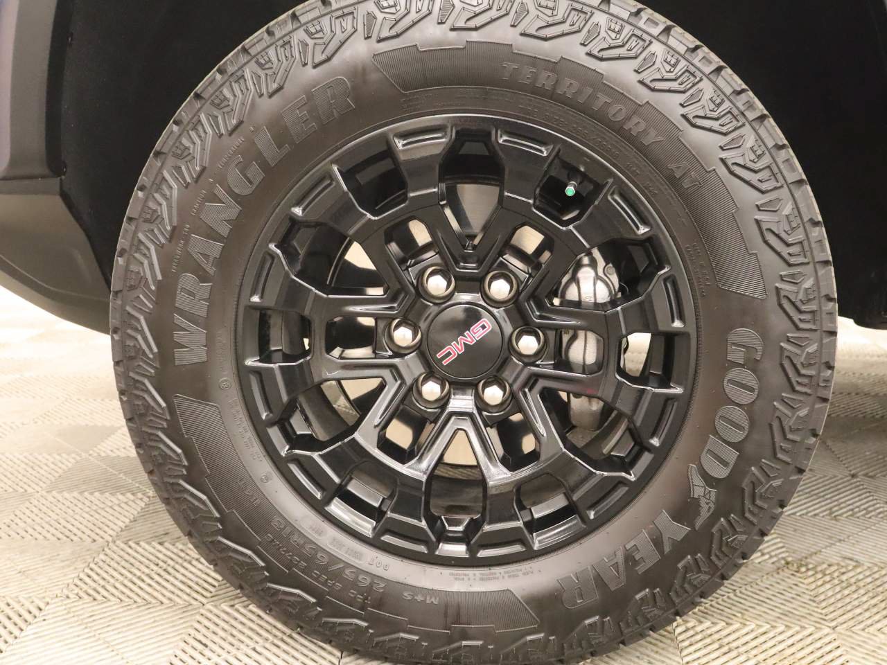 Used 2026 GMC Canyon Elevation RWD image 6