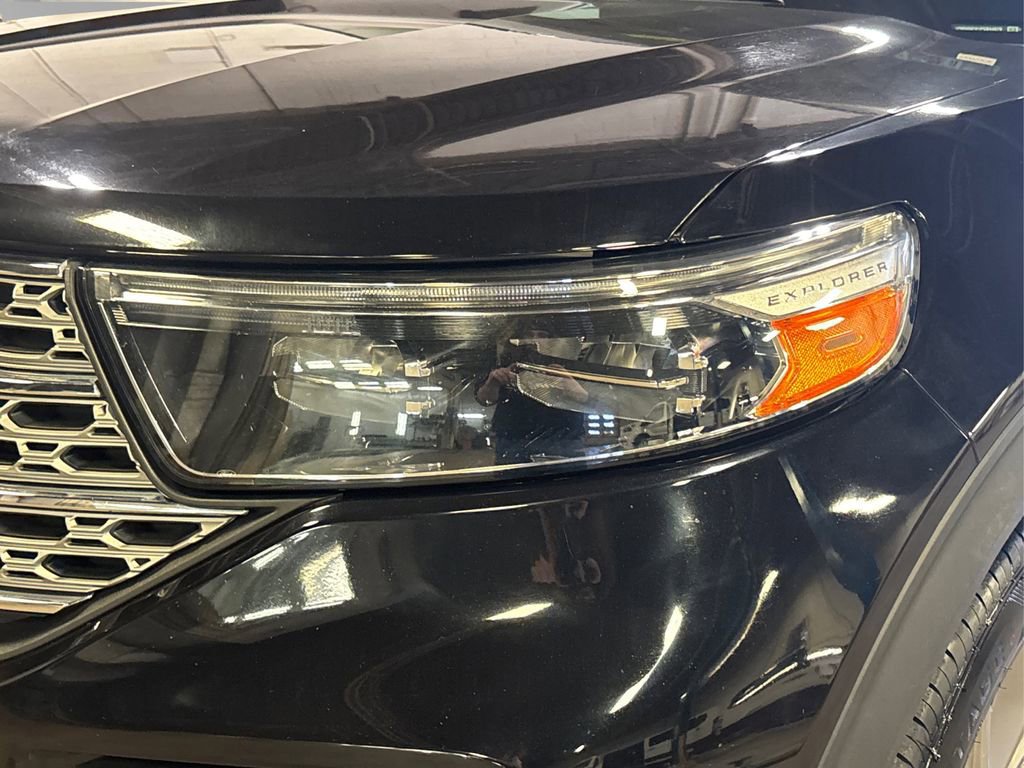 Certified 2023 Ford Explorer Limited image 13