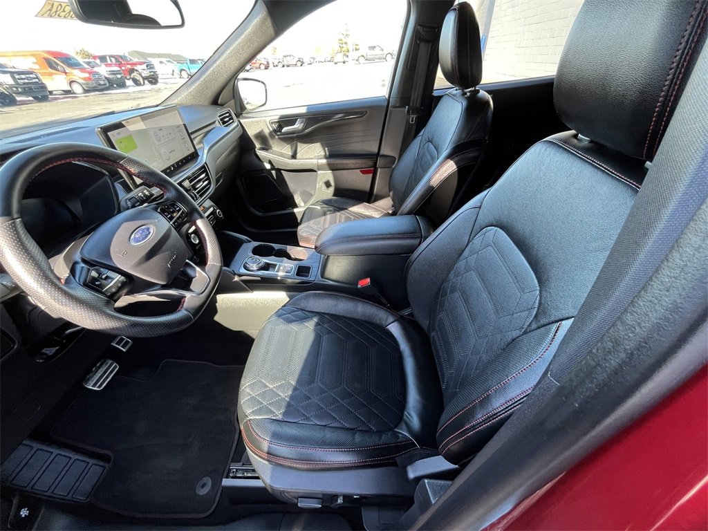 Certified 2023 Ford Escape ST-Line Elite w/ Premium Technology Package image 11