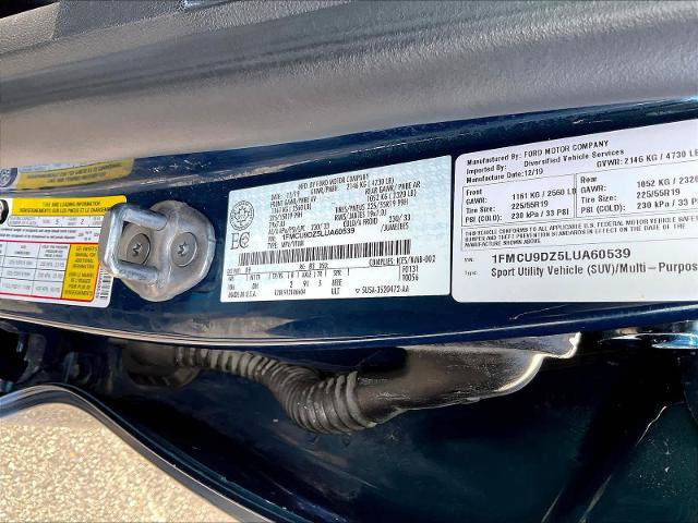 Certified 2020 Ford Escape Titanium AWD/4WD image 21