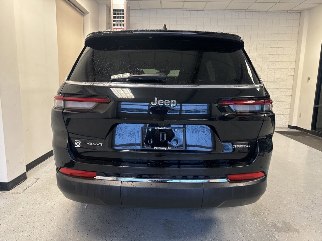 Used 2023 Jeep Grand Cherokee L Laredo image 5