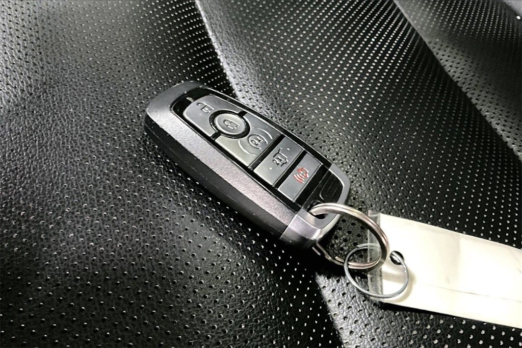 Certified 2020 Ford Escape SE Sport image 12