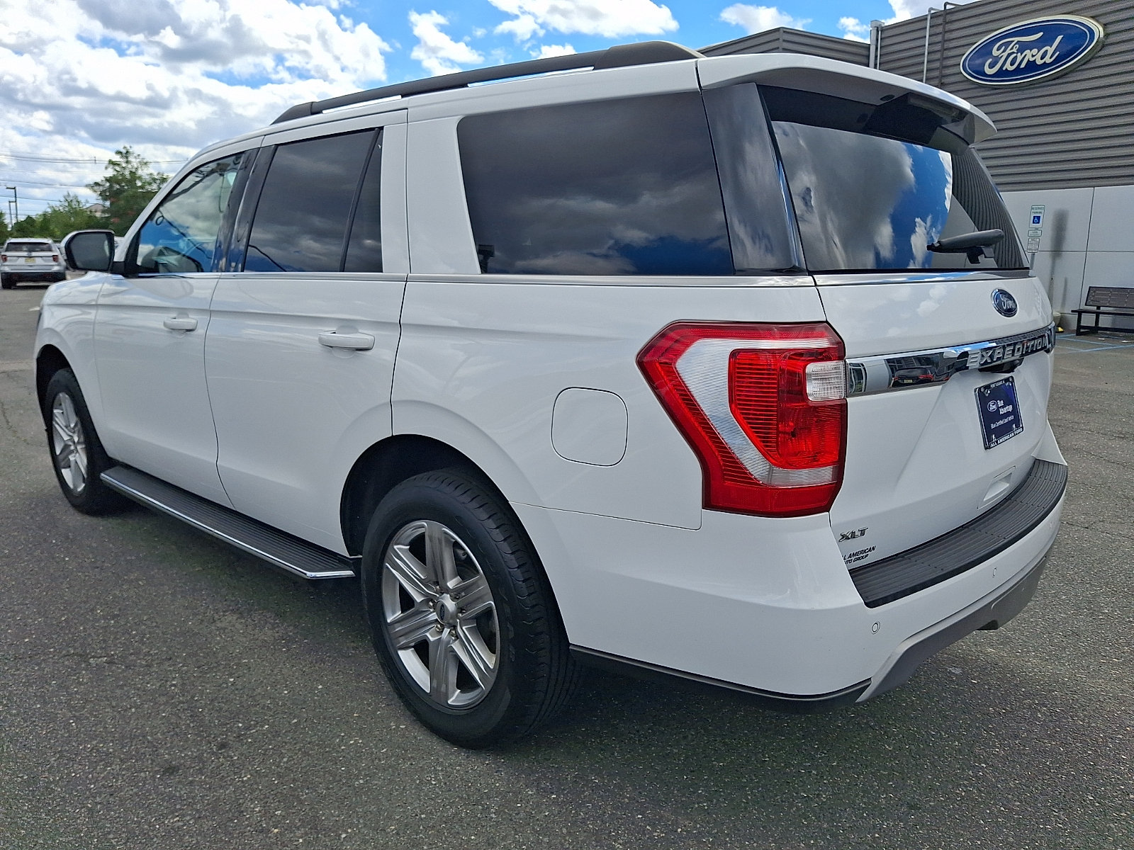 Certified 2020 Ford Expedition XLT w/ Equipment Group 202A AWD/4WD image 7