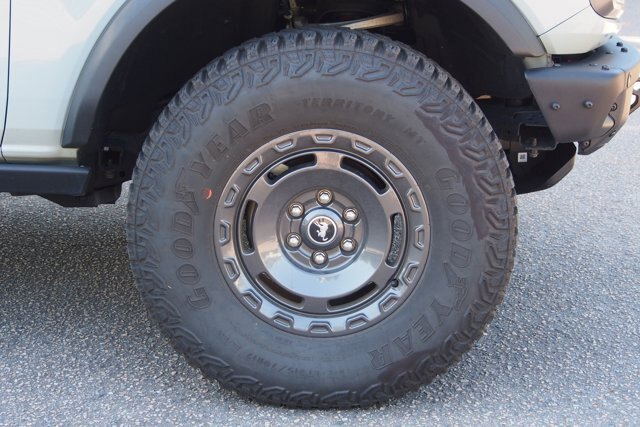 Certified 2024 Ford Bronco Badlands AWD/4WD image 9