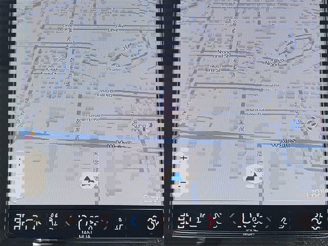 Used 2023 Volvo XC40 B5 Ultimate w/ Protection Package Premier image 6