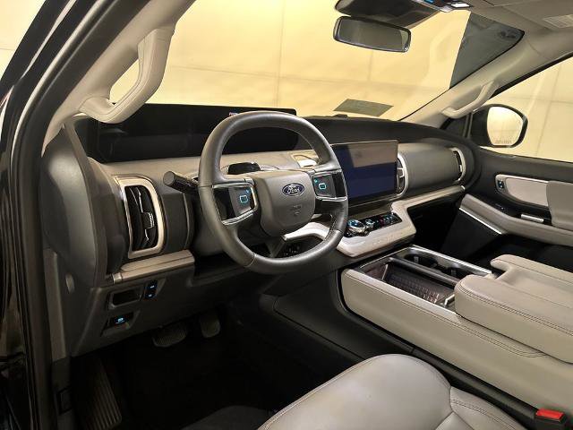 Certified 2025 Ford Expedition Active RWD image 5