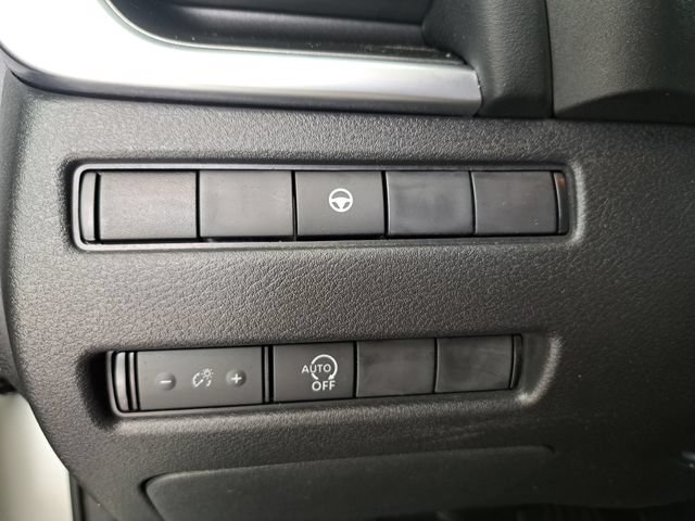 Used 2023 Nissan Rogue SV AWD/4WD image 21