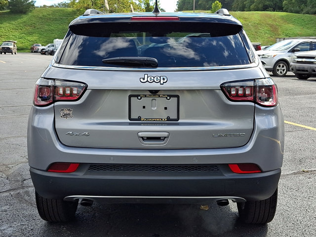 Used 2023 Jeep Compass Limited AWD/4WD image 5