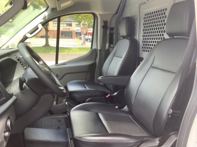 Certified 2026 Ford Transit 250 Low Roof w/ Exterior Upgrade Package RWD image 10