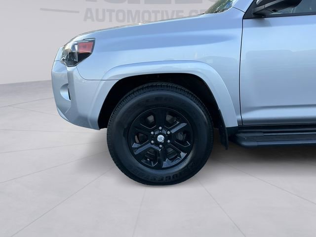 Used 2024 Toyota 4Runner SR5 Premium w/ Moonroof Package RWD image 9