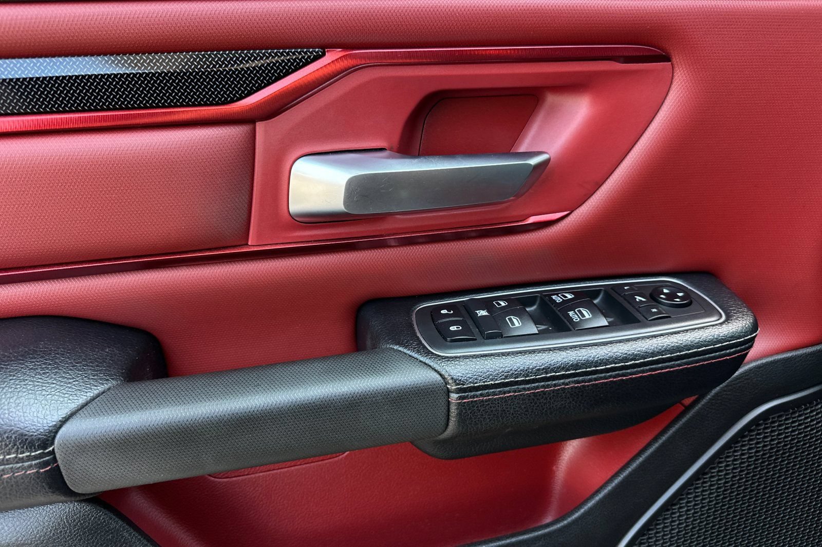 Used 2019 RAM 1500 Rebel w/ Rebel Level 2 Equipment Group AWD/4WD image 10