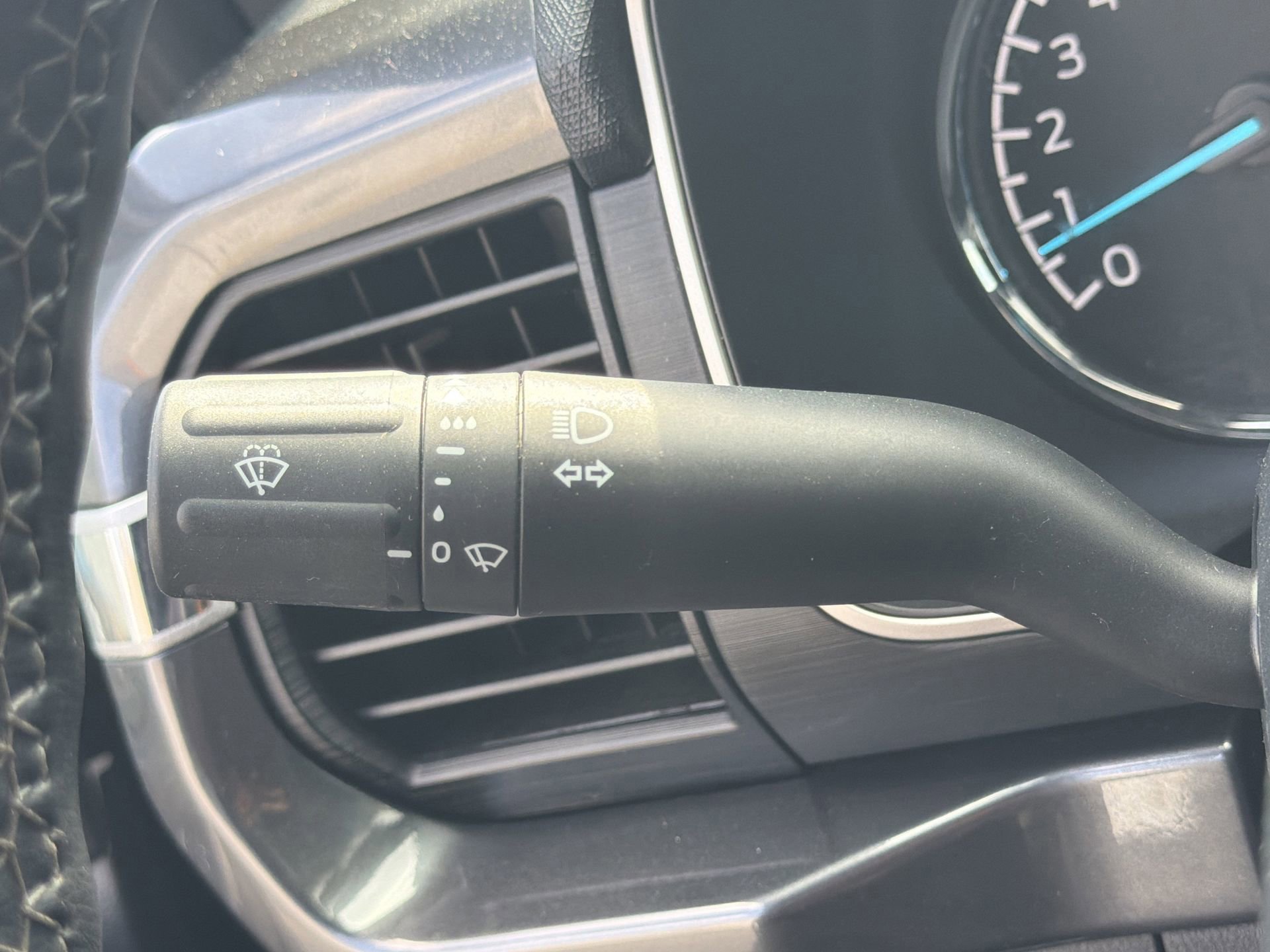 Certified 2023 Ford F150 XLT w/ Equipment Group 302A High image 27