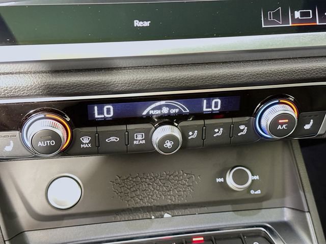 Used 2020 Audi Q3 2.0T Premium Plus w/ Premium Plus Package image 19