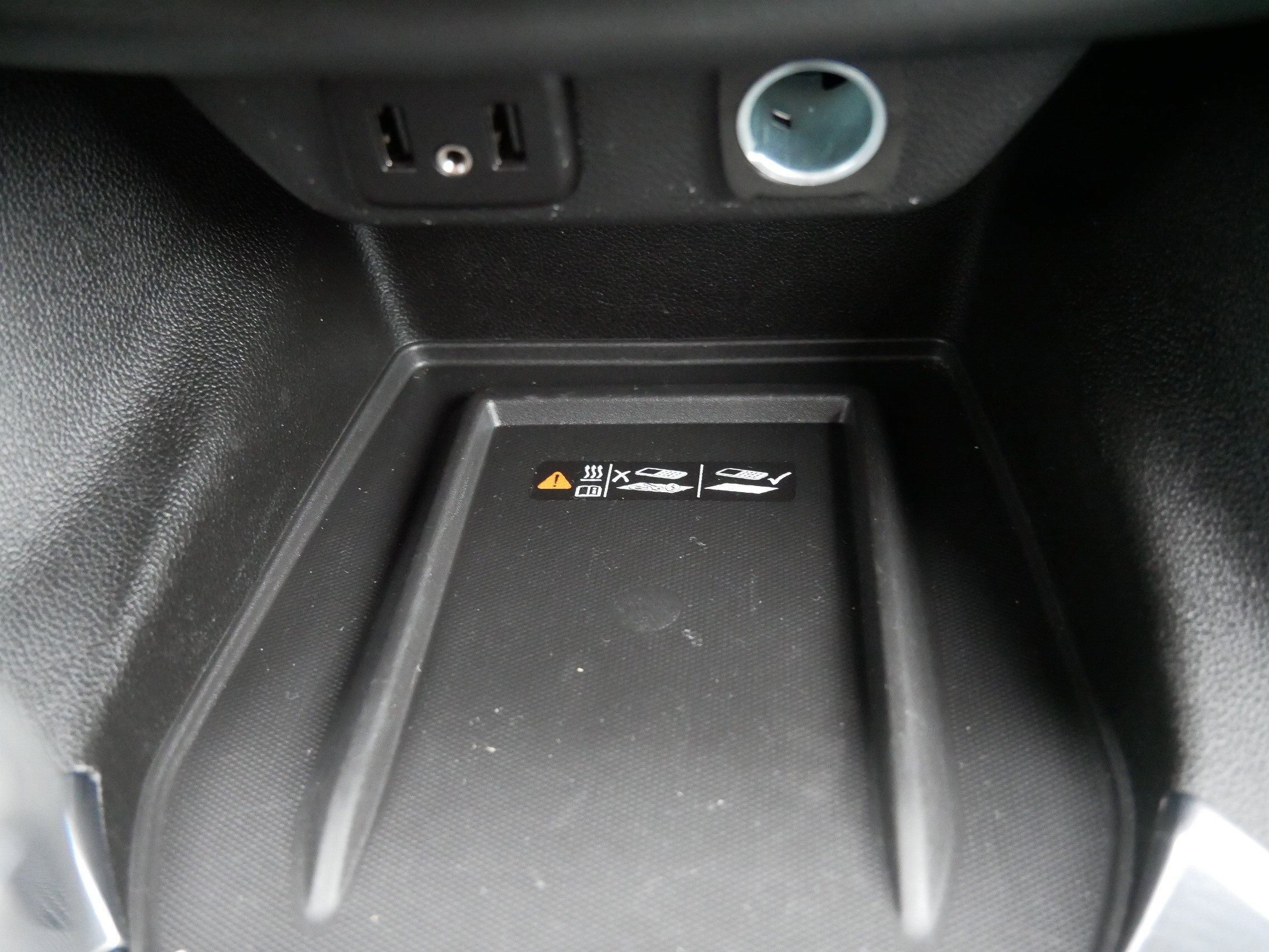 Used 2023 Chevrolet Traverse LT w/ LPO, Floor Liner Package AWD/4WD image 31