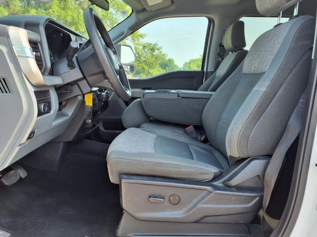 Certified 2024 Ford F350 XLT image 3