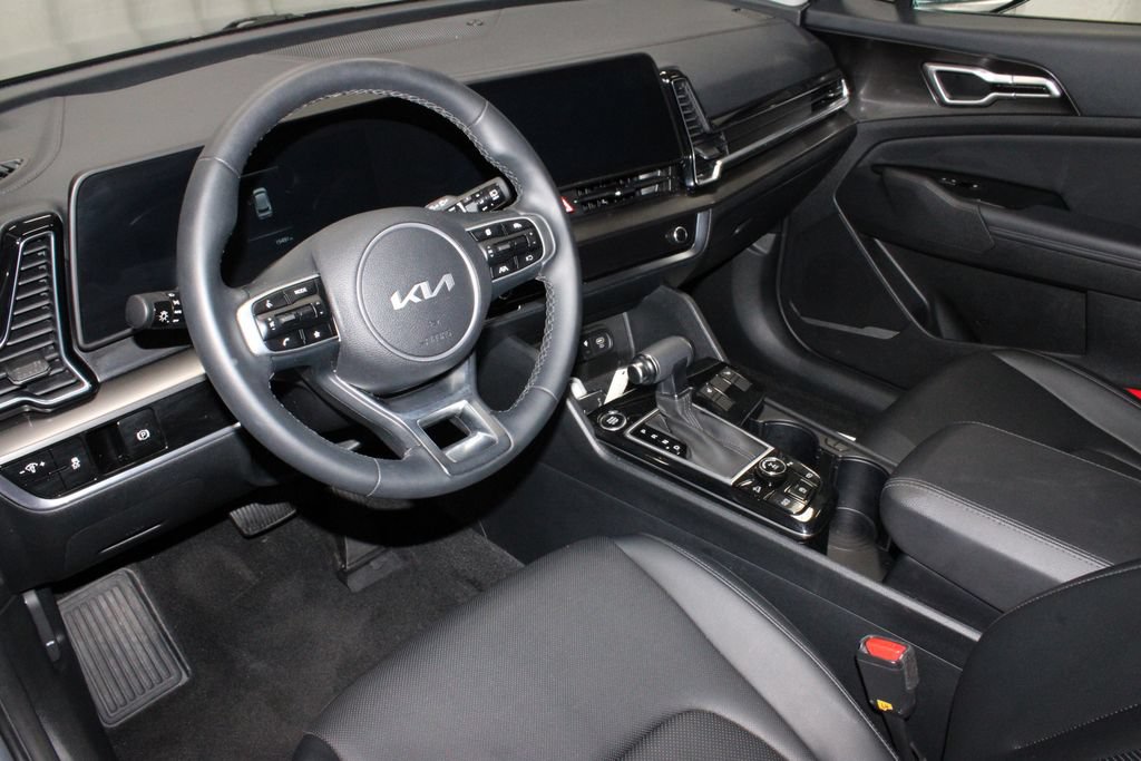 Used 2025 Kia Sportage EX AWD/4WD image 18