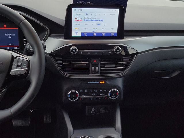 Certified 2024 Ford Escape Active AWD/4WD image 22
