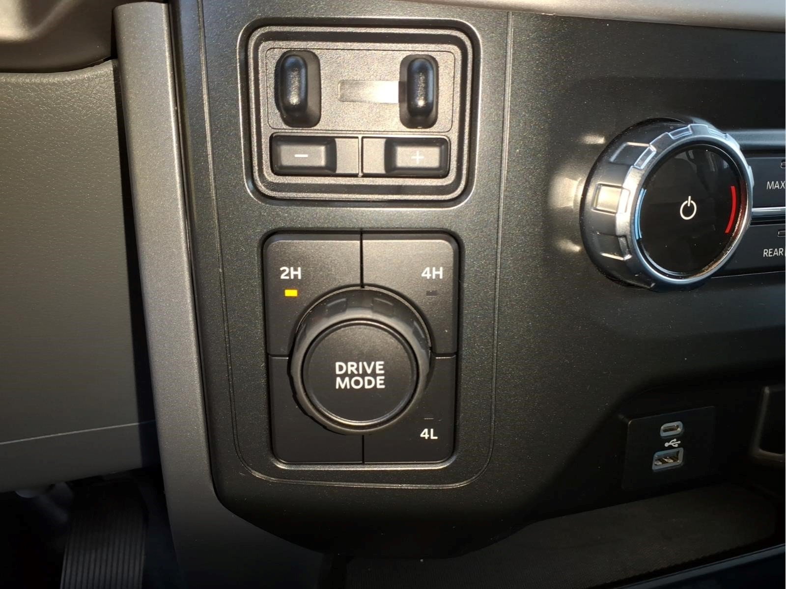 Certified 2022 Ford F150 XLT w/ Equipment Group 301A Mid AWD/4WD image 23