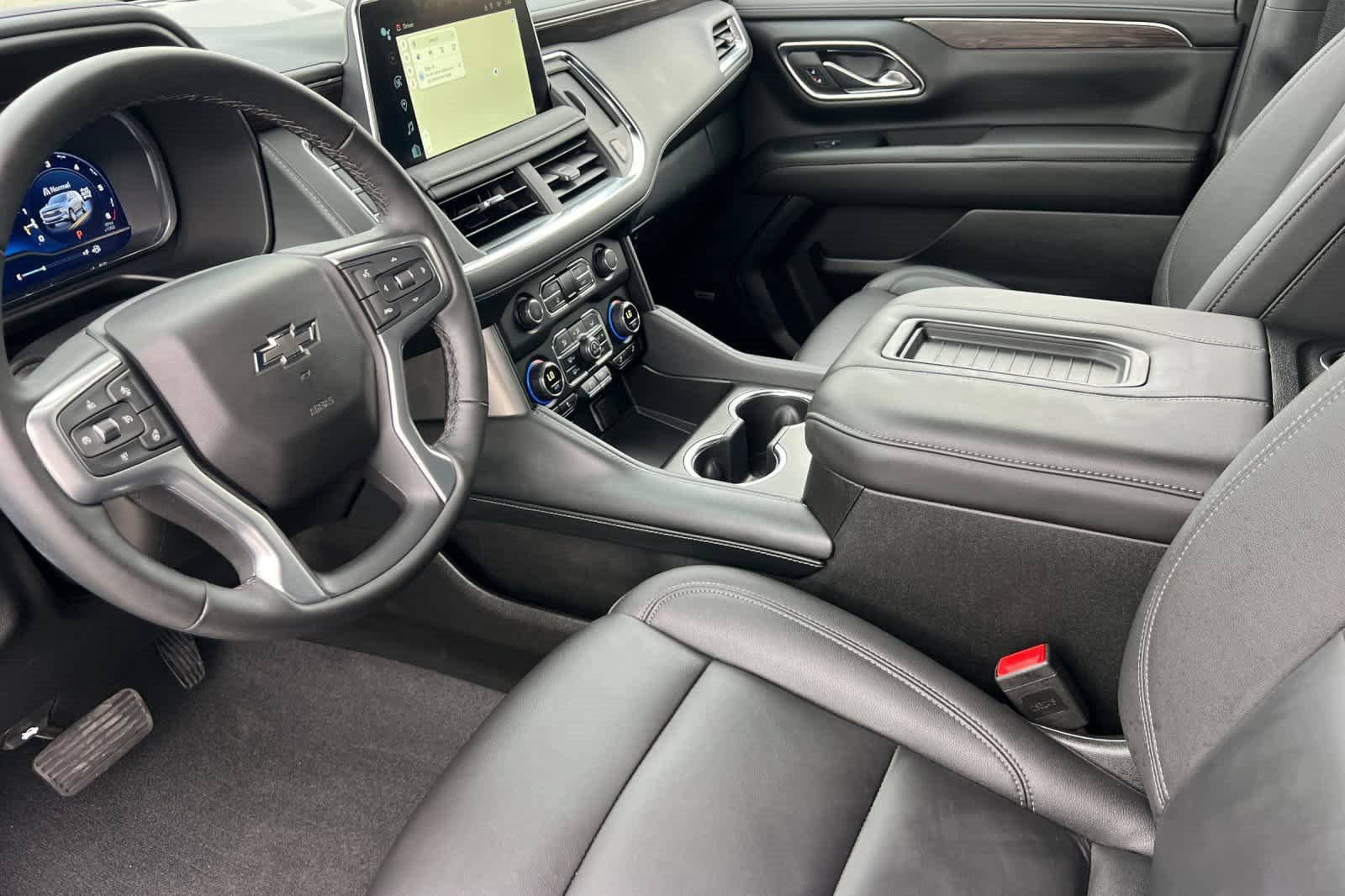 Used 2024 Chevrolet Tahoe Z71 w/ Luxury Package image 12