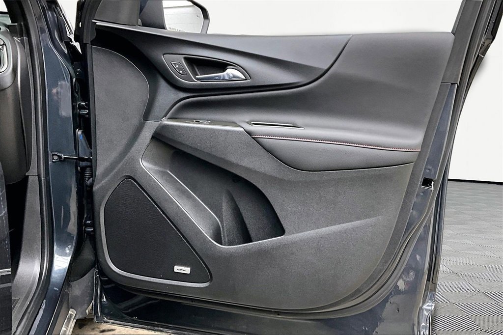 Used 2023 Chevrolet Equinox RS w/ RS Leather Package image 24