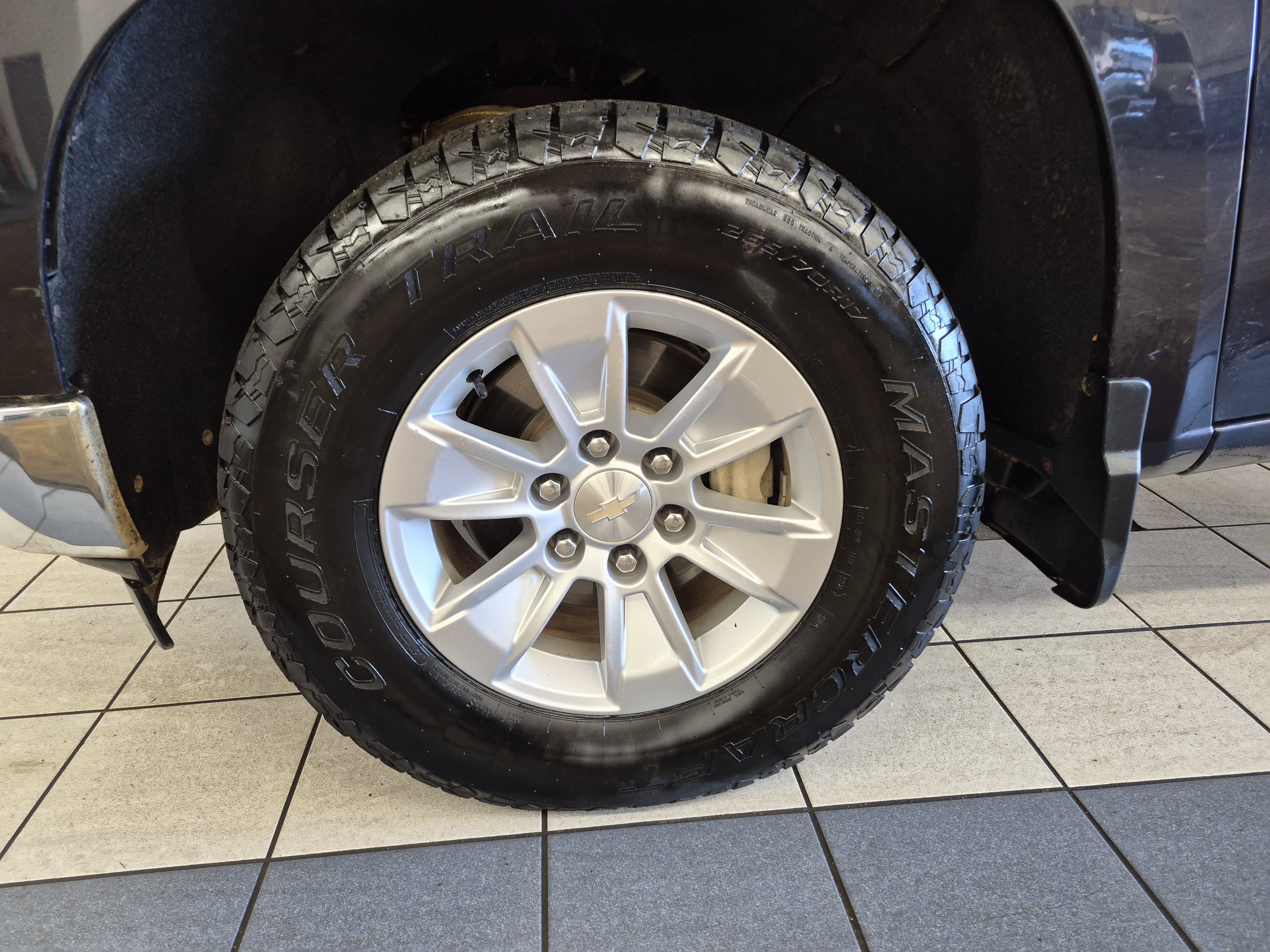 Used 2022 Chevrolet Silverado 1500 LT w/ LPO, Dark Essentials Package AWD/4WD image 10