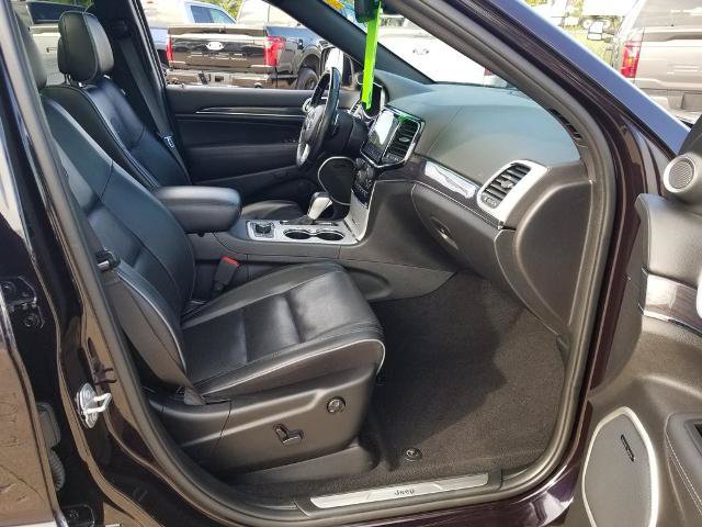 Used 2020 Jeep Grand Cherokee Overland w/ Interior Metal Package AWD/4WD image 17