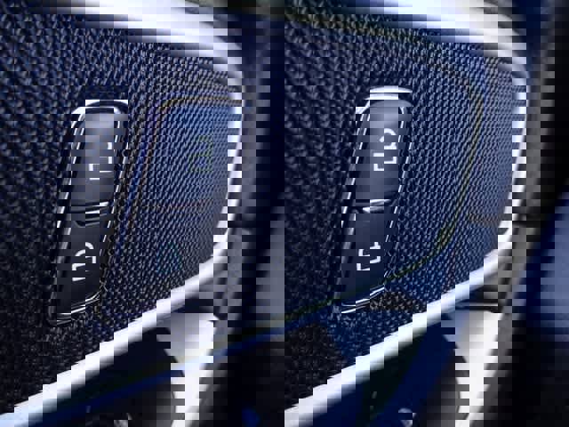 Certified 2022 Ford Explorer XLT w/ Equipment Group 202A image 22