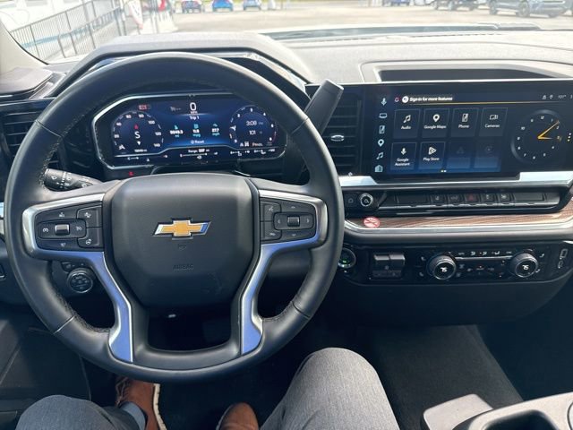 Used 2025 Chevrolet Silverado 2500 LT w/ Convenience Package image 8