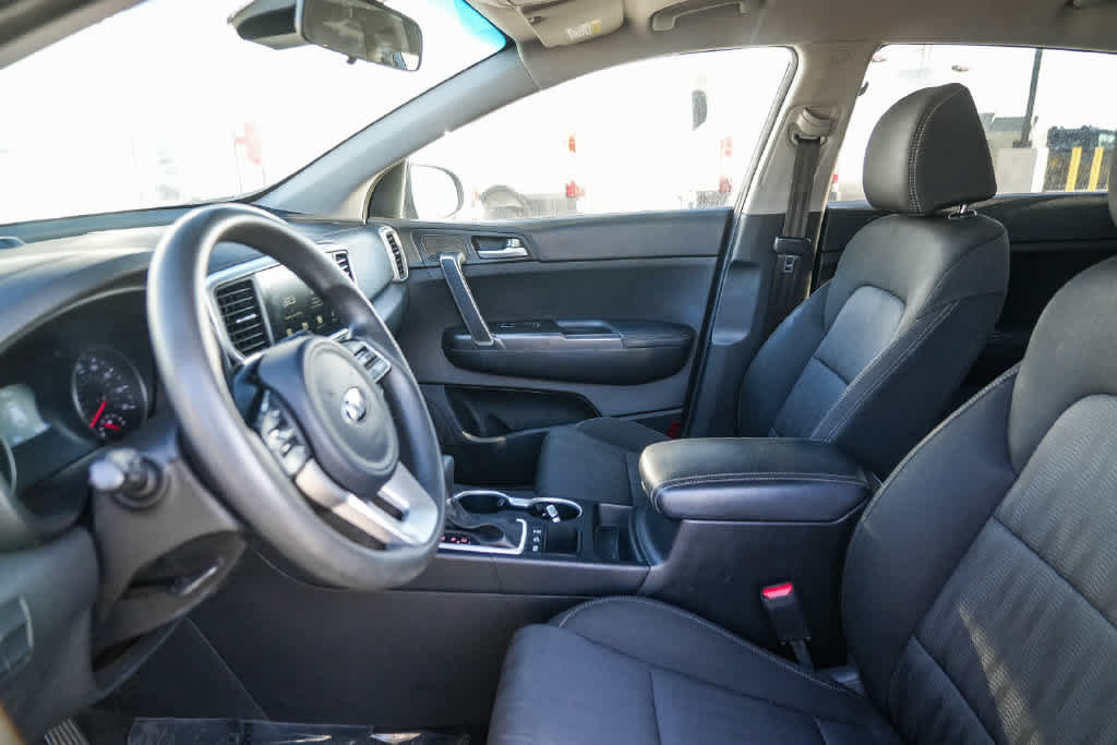 Used 2022 Kia Sportage LX AWD/4WD image 17