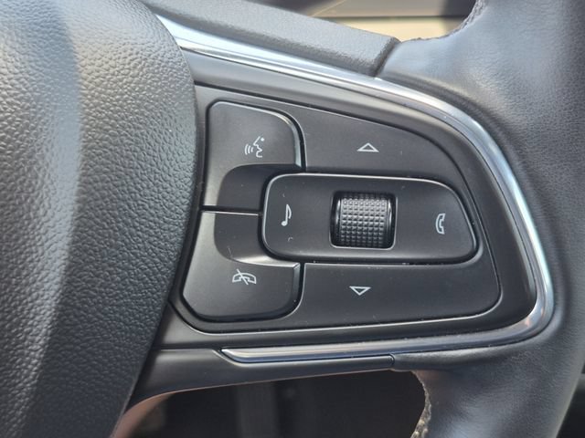Used 2025 Buick Envista Sport Touring w/ Convenience I Package FWD image 18