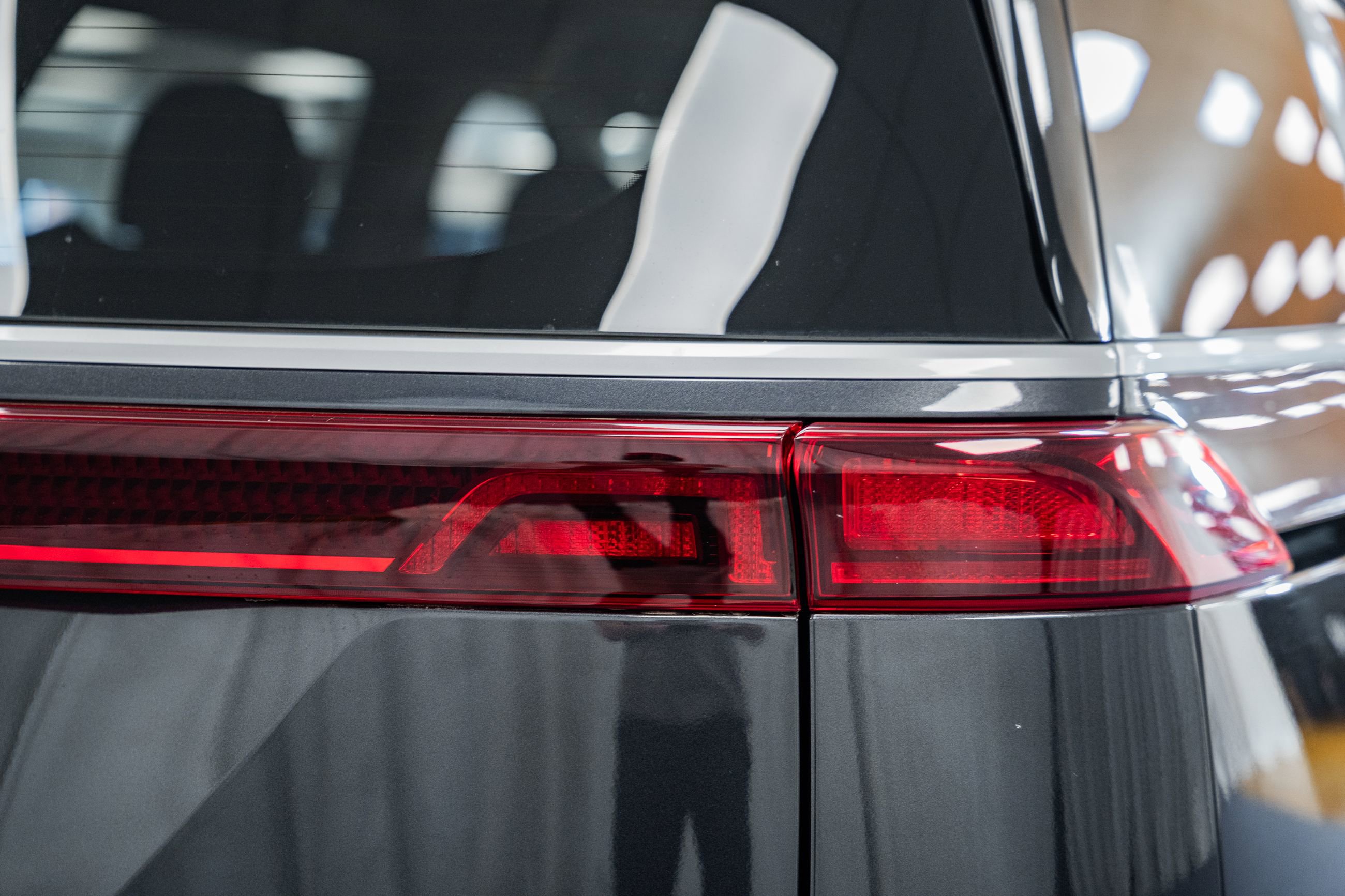 Used 2024 Kia Carnival LX image 15