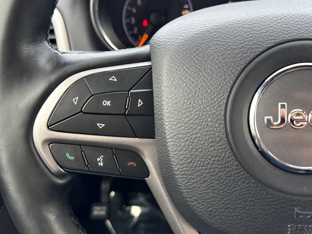 Used 2020 Jeep Grand Cherokee Altitude RWD image 15