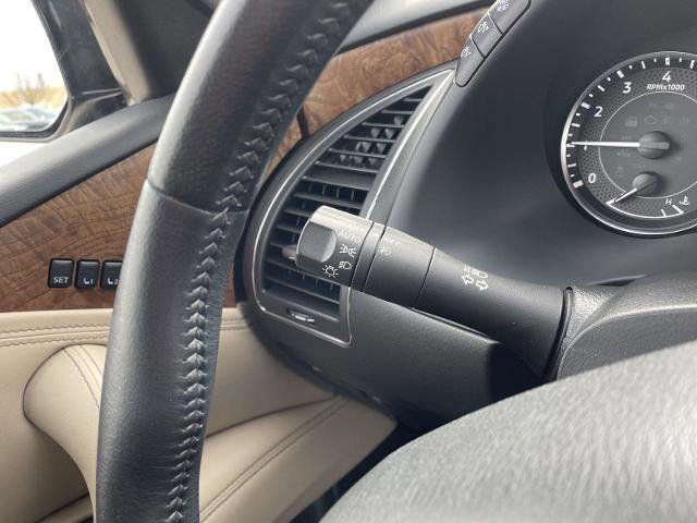 Used 2021 Nissan Armada SL image 16