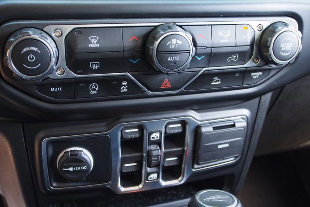 Used 2022 Jeep Gladiator Sport image 30