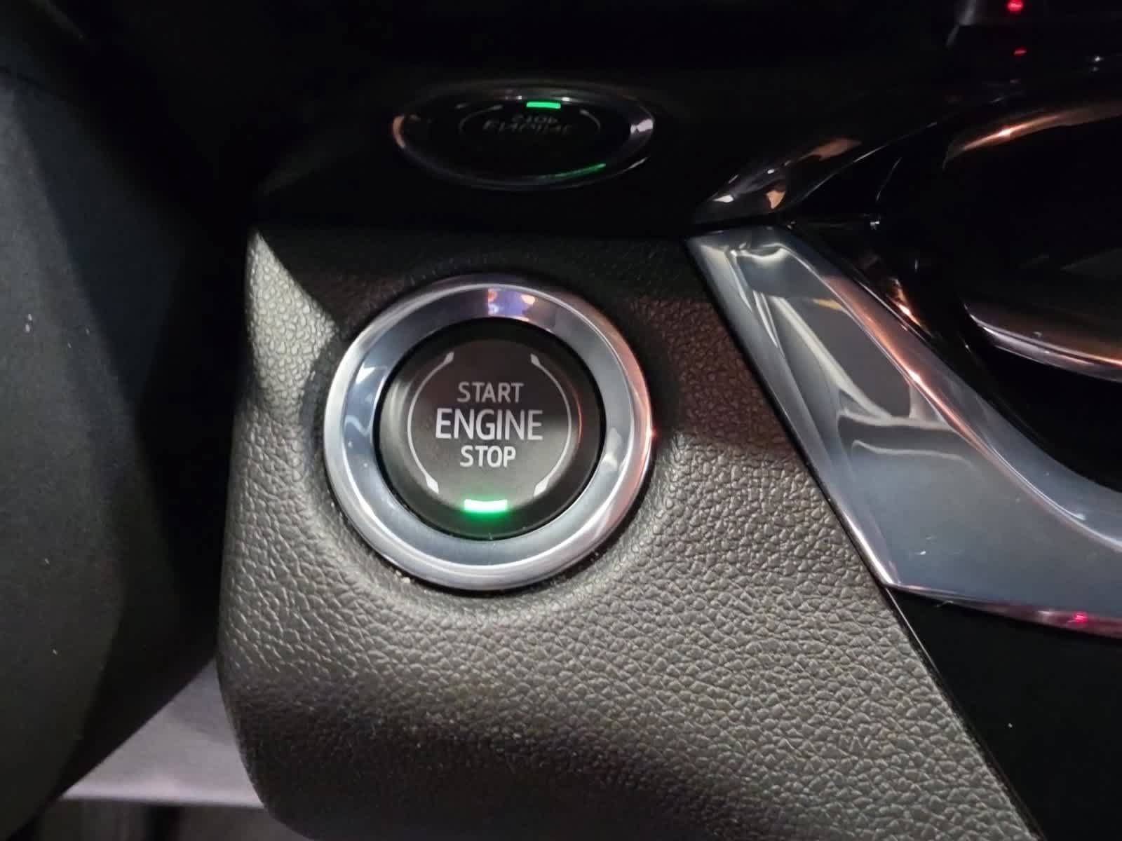 Used 2024 Buick Envista Sport Touring w/ Convenience I Package FWD image 23