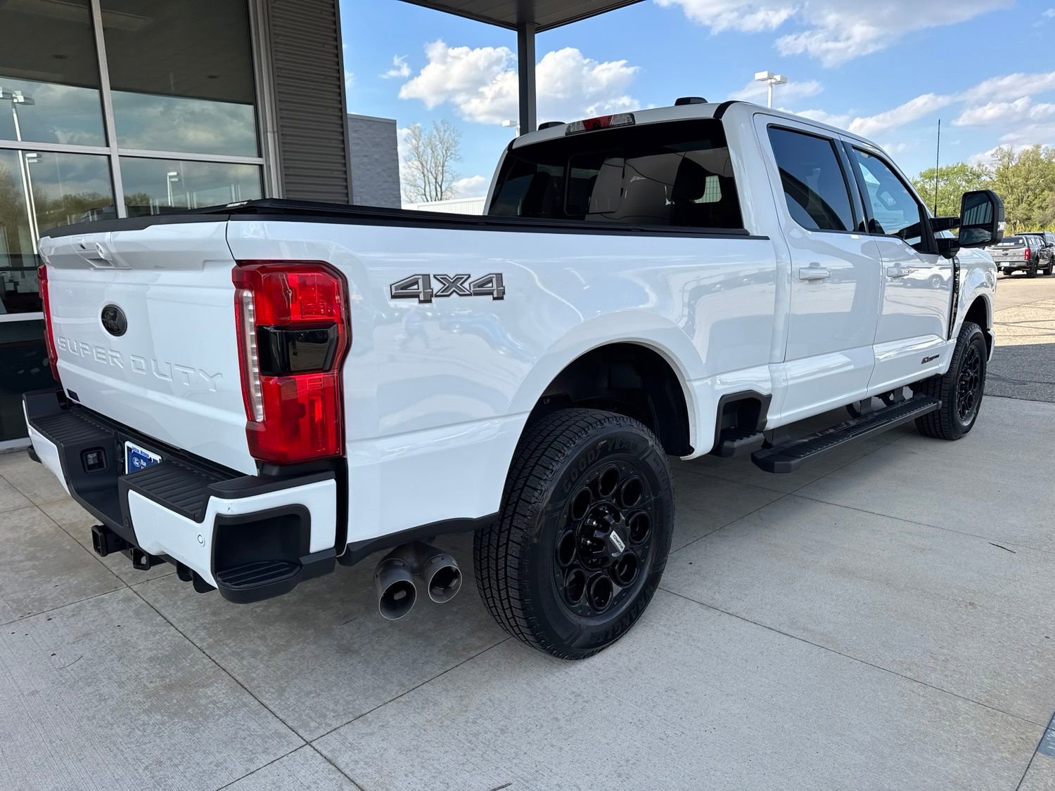 Certified 2023 Ford F250 XLT w/ Black Appearance Package AWD/4WD image 9