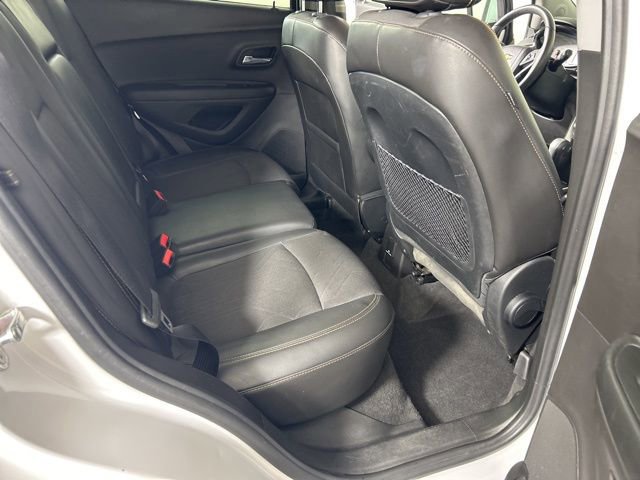 Used 2018 Chevrolet Trax LT w/ LT Convenience Package image 18