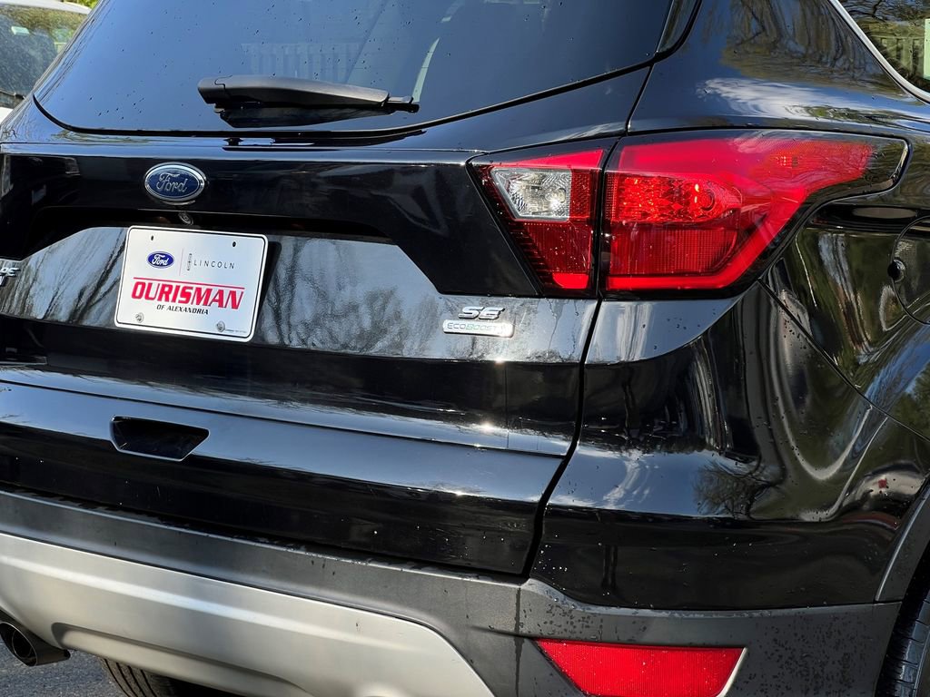 Certified 2019 Ford Escape SE FWD image 11