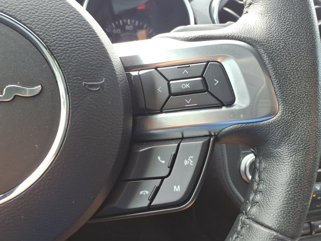 Certified 2022 Ford Mustang Coupe RWD image 9