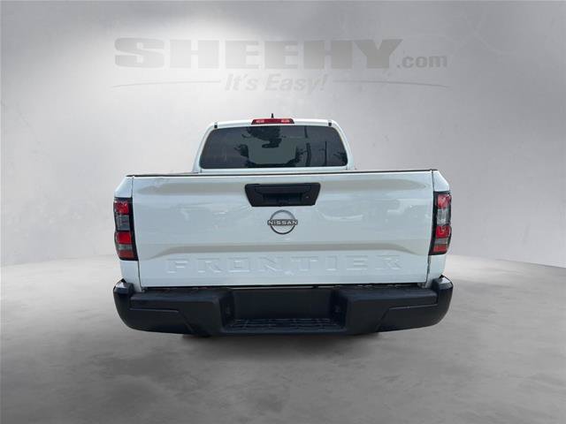 Used 2024 Nissan Frontier S RWD image 11