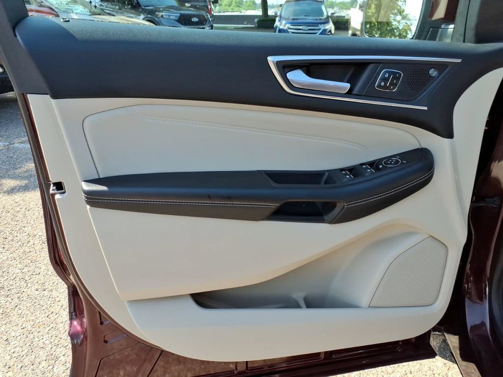 Certified 2024 Ford Edge Titanium AWD/4WD image 13