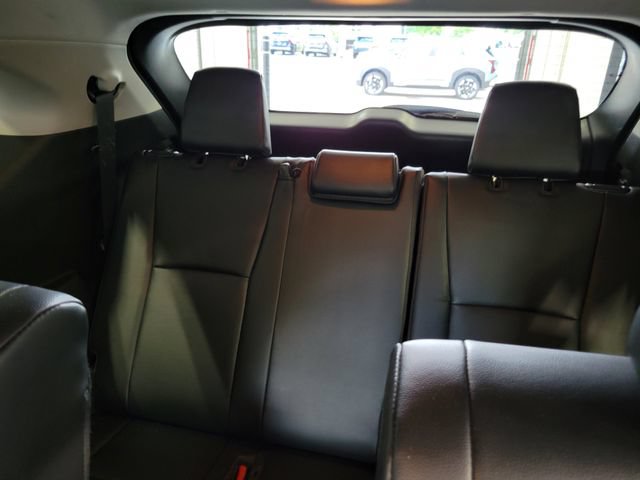 Used 2022 Toyota Highlander XLE AWD/4WD image 24
