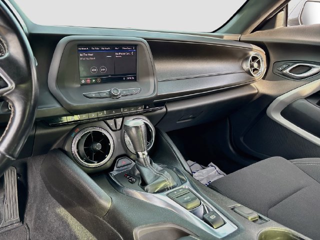 Used 2020 Chevrolet Camaro LT RWD image 21