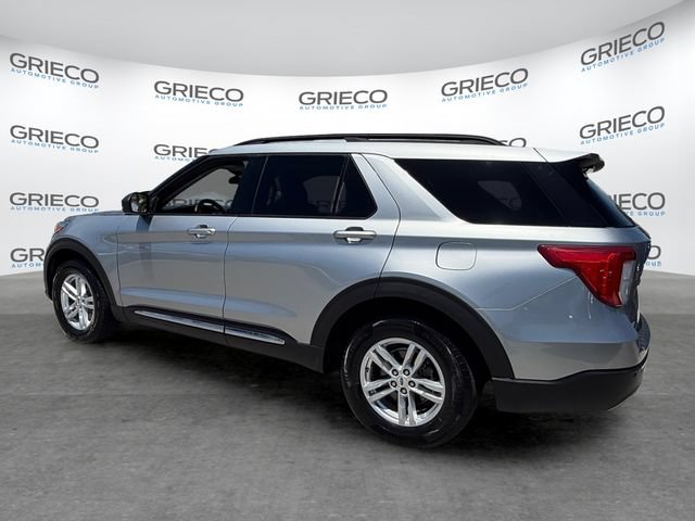 Certified 2020 Ford Explorer XLT w/ Equipment Group 202A RWD image 5