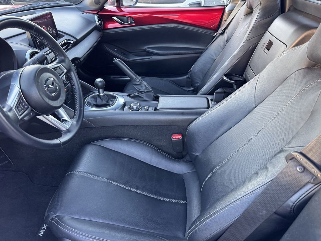 Used 2022 MAZDA MX-5 Miata RF Grand Touring image 9