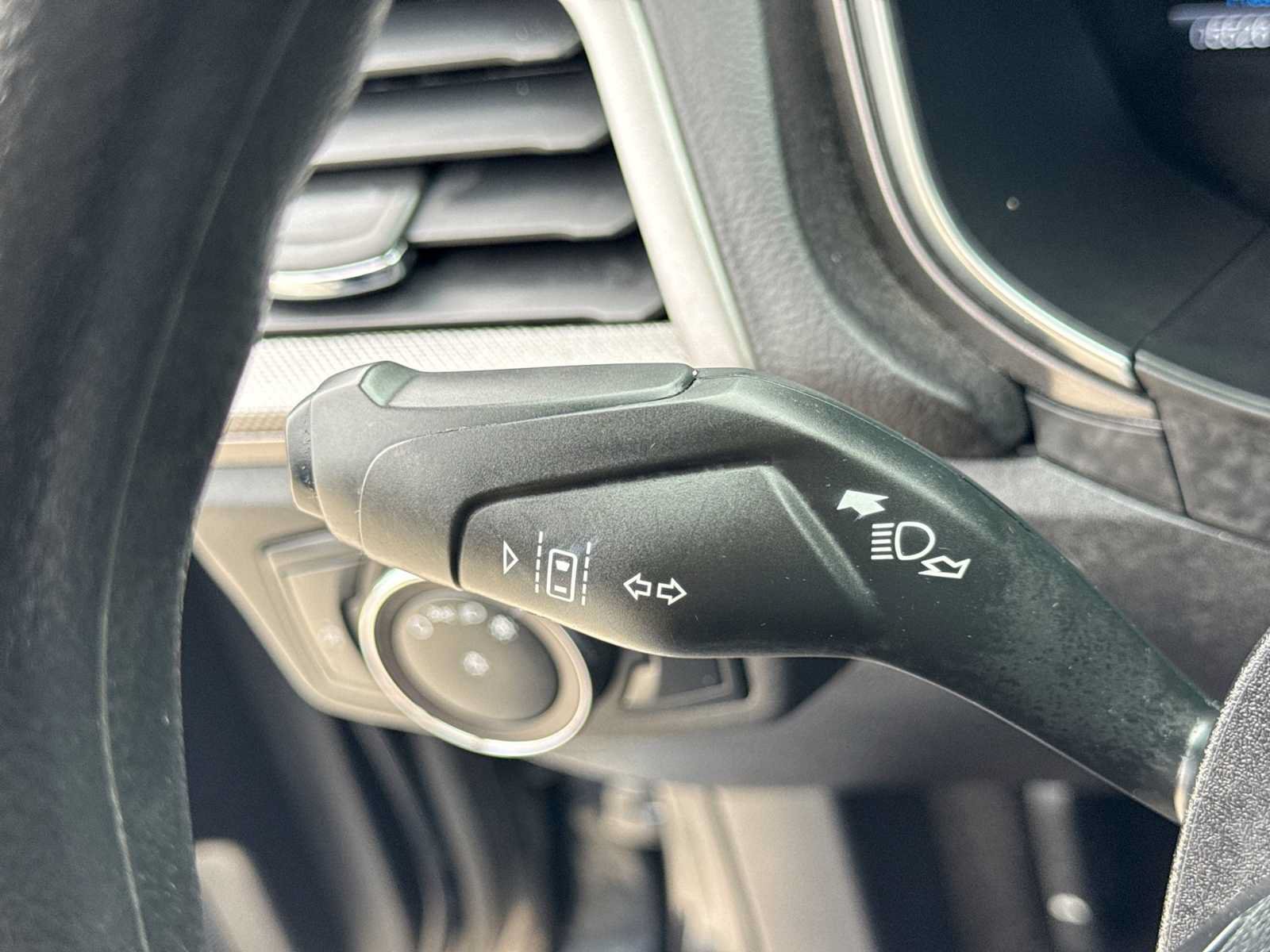 Certified 2020 Ford Fusion SE FWD image 26