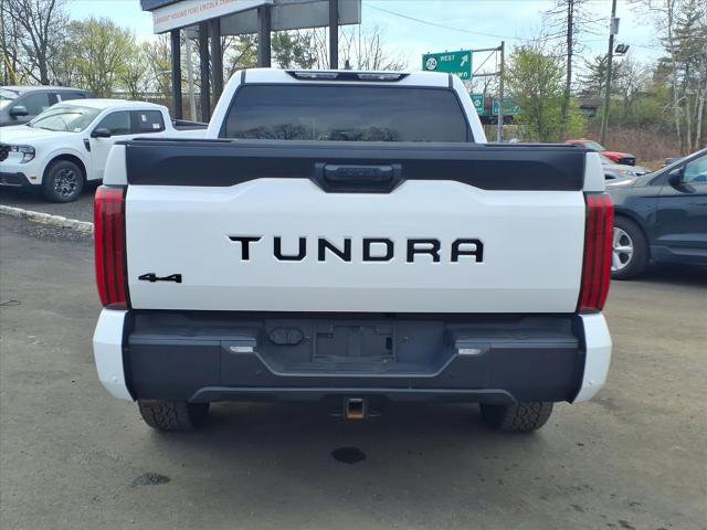 Used 2022 Toyota Tundra SR5 w/ SR5 Premium Package image 4